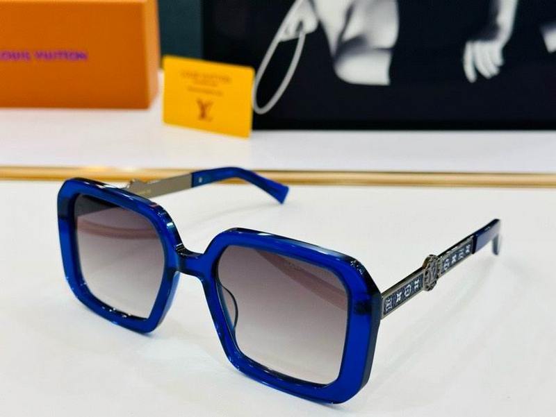 LV Sunglasses 540